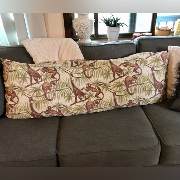 Vintage 90’s Spider Monkey Jungle Leaf Print XL Jumbo Pillow Body Pillow 53”X20” - Picture 1 of 11